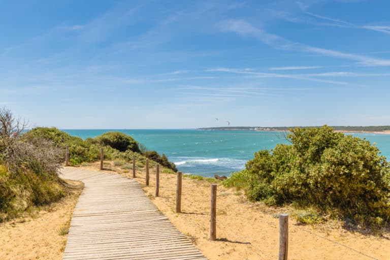 Découvrez les plages de la Vendée, à deux pas de notre camping en bord de mer à La Barre-de-Monts.